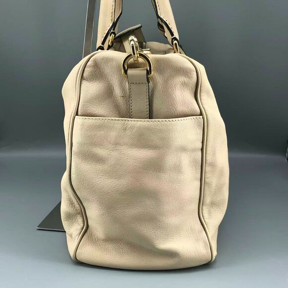 Loewe Elegant Cream Handbag - Picture 4 of 15